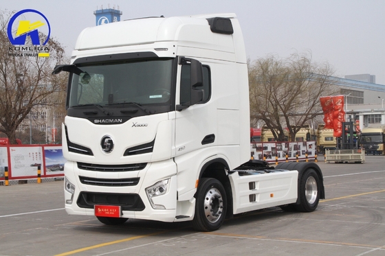 10トンの20トンの30トンのセミトレーラー トラクターヘッド トック Sx4255jv324 シート ≤5ユーロ2/4軽量