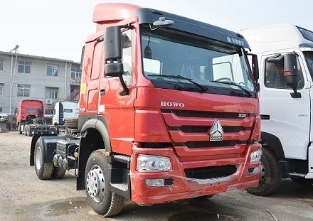 40-60 トン 荷重 容量 Euro2 シノトラック HOWO 4X2 トラクター トラック 規格