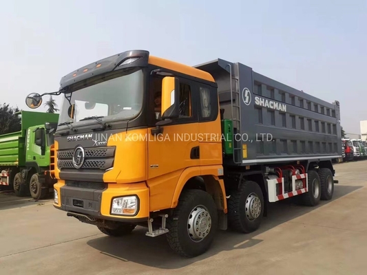 25-30トンの容量 カミンス エンジン Shacman F3000 8X4 重作業用のティッパートラック