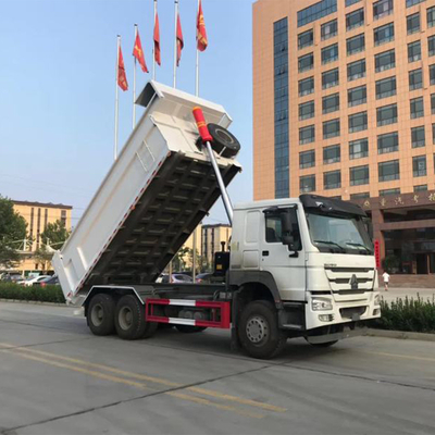 300L燃料タンカー シノトラック HOWO 6X4 ダンプトラック