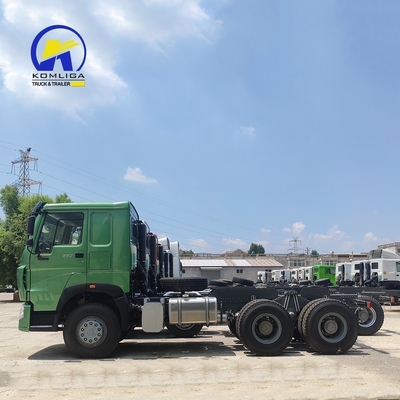 シノトルク HOWO 重荷トレーラーヘッド トラクタートラック ユーロ2排出基準