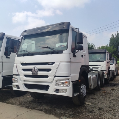 6×4 駆動ホイール HOWO シノトラック マニュアル マン Diesel トラクター ヘッド トラック カスタマイズされた要求