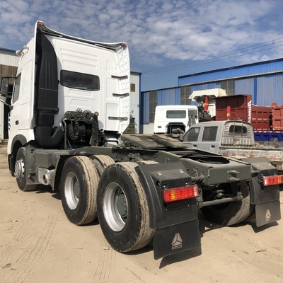 16トンの後軸とタイヤ 420HP 6X4 中古 Sinotruk HOWO A7 トラクター トラック
