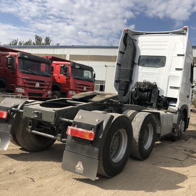 16トンの後軸とタイヤ 420HP 6X4 中古 Sinotruk HOWO A7 トラクター トラック