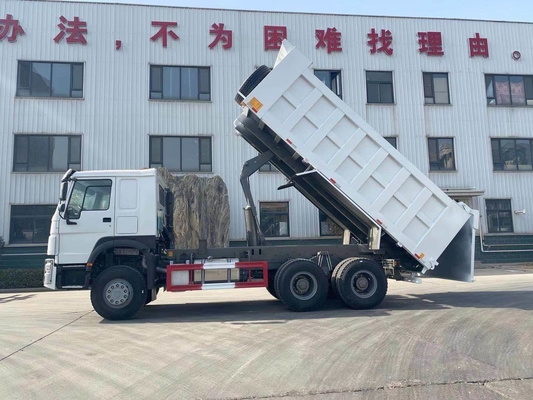 6X4 シノトラック HOWO 10 タイヤ ボリューム サンドティッパー トラック 300L 燃料タンカー付きダンプ トラック