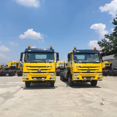 Sinotruk HOWO 10ホイールパワートレーラー トラクター トラック ≤5席 Zz4257s3241W