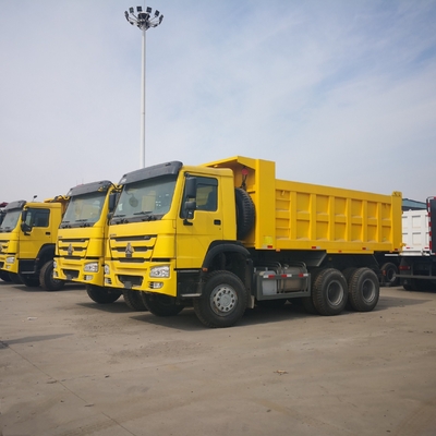 Sinotruk HOWO 371HP 20トンのダンプトラック 20cbm バケツサイズ 5600X2300X1500 青
