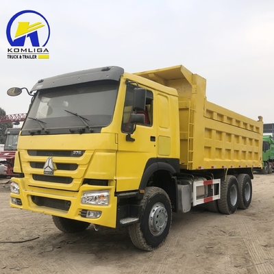 中古のシノトルク 2018 HOWO ダンプトラック 8500*2500*3400mm バケットの寸法 5600X2300X1500