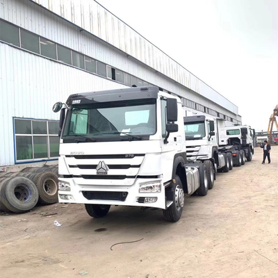 Sinotruk HOWO 3軸 30t トラクター トラックヘッド 371HP と Wd615.47 エンジン
