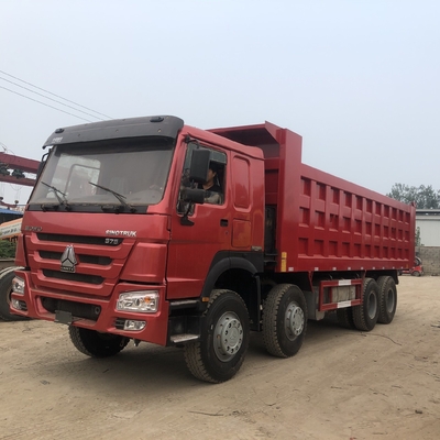 シノトラク 12ホイラー用HOWO 70トン100トンダンプトラック 8X4 ラジアルタイヤ設計