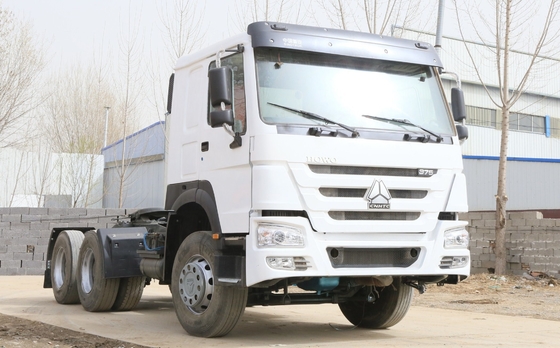 40-60トンの負荷能力 Sinotruk HOWO トラクター トラックヘッド トレーラー Wd615.47 エンジン
