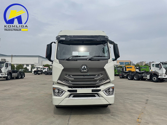Sinotruk HOWO 4X2 4X4 プライム モーバー 6輪 半トレーラー トラクターヘッド トラック タイヤ付き