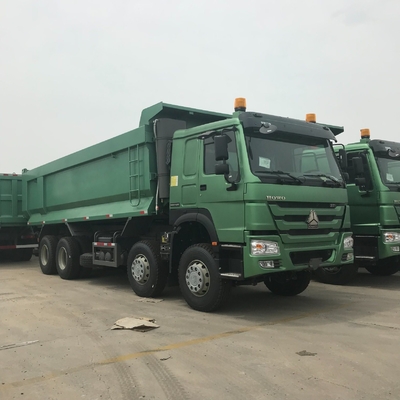 30cbm Sinotruk HOWO 大石と砂を運ぶための 8X4 ティッパートラック
