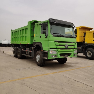 300Lの燃料タンカー シノトラック HOWO 6X4 10ホイールダンプトラック