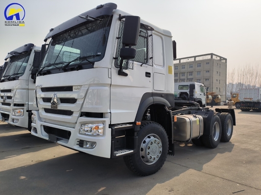 半径タイヤ設計 シノトルク HOWO 6X4 420HP トラクター トラックヘッド 50 / 90 トラクションベース
