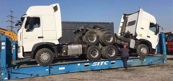6X4 Sinotruk HOWO トラクター トラックヘッド 400L アルミオイルタンカー