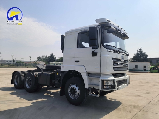 6X4 Shacman トラクター トラックヘッド 16 トンの後軸と400Lのアルミニウム油タンカー