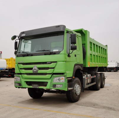 25~30トンの負荷容量 中古シノトラック HOWO 6X4 重荷ダンプトラック 8500*2500*3400mm