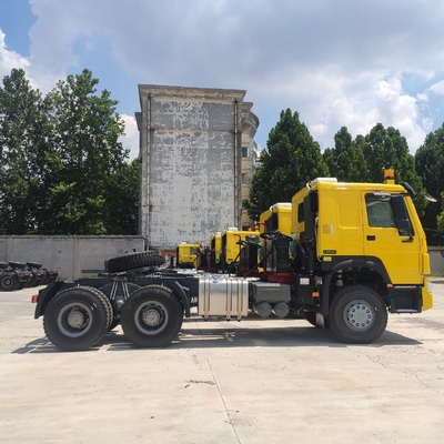Sinotruk HOWO 3軸 トラクター トラック トワー トラック 21-30t 負荷容量 Euro2 排出量