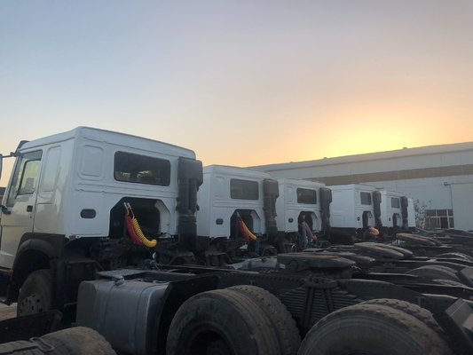 Zz4257s3241W 6X4 10ホイール HOWO トラクター トラックヘッド 耐久 Hw19710 ギアボックス