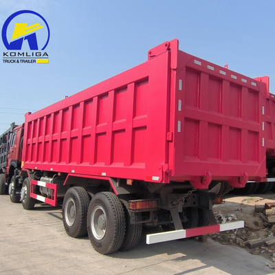 前方リフティングスタイル Sinotruk HOWO 8X4 大容量とイエローダンピングのダンプトラック