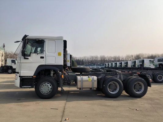6X4 重荷用 HOWO トラクター トラック A/C キャビーン 21-30t 負荷容量