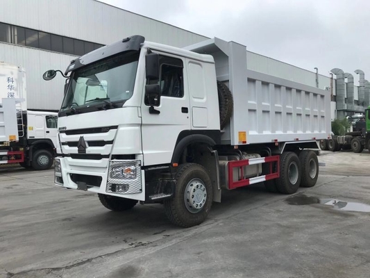 Sinotruk 6X4 HOWO ダンプトラック Wd615 のティッパートラック47.D12.42 エンジンと高い安全性