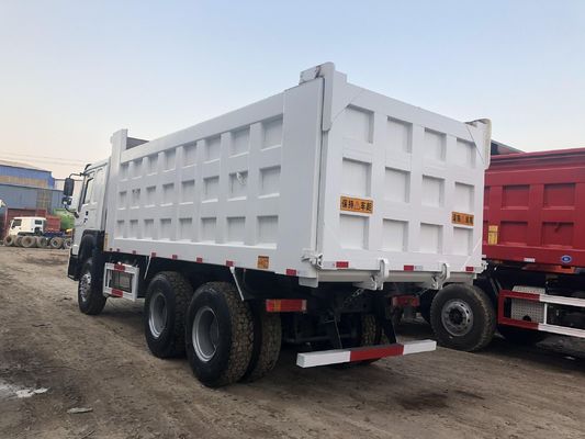 中古シニトルクHOWO 6X4 10ホイール 30tダンパートラックZz3257n3847A 300L燃料タンカー