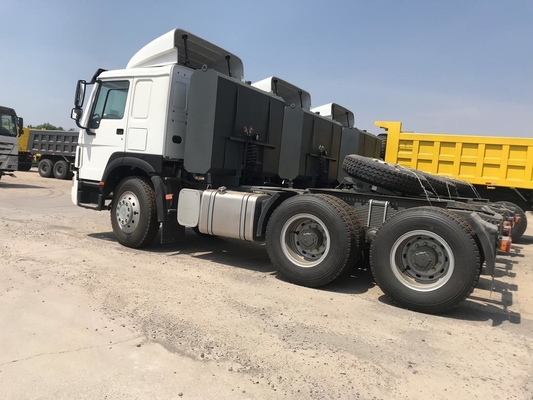 良い状態 中古のシノトルク HOWO 6X4 トレーラーヘッド トラクタートラック D12.42-20 エンジン