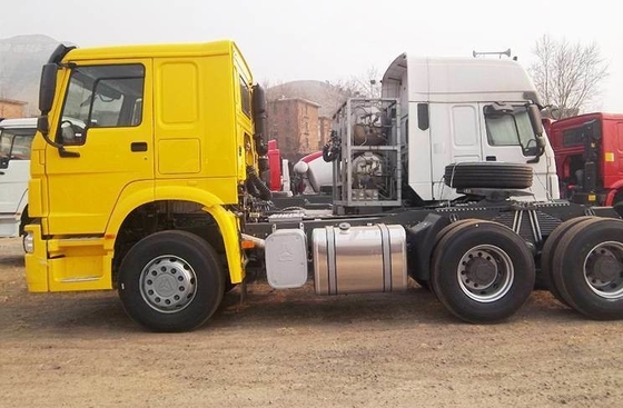 半径タイヤ設計 371HP 中古 シノトルク HOWO 6*4 トラクター トラック 9 トンの前軸
