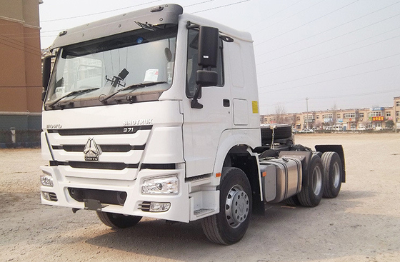 Sinotruk HOWO 6X4 10 ホイラー 中古プライムモバー トラクターヘッドトラック 重荷輸送用