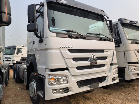 中古のシノトラック HOWO 6X4 重用トレーラーヘッド トラクタートラック