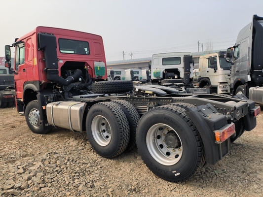 Sinotruk HOWO 6X4 トラクター トラック 10 輪 トレーラーヘッドと D12.42-20 エンジン