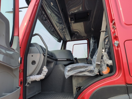 よく売れている中古のシノトルク HOWO 6X4 10ホイラー トラクタートラック Wd615.47 エンジン