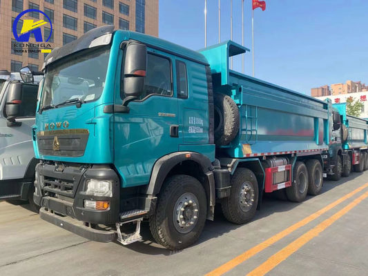 中古のシノトラック HOWO 8X4 40-50 トン 300Lの燃料タンカー付きダンプティッパートラック