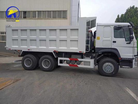 30t HOWO 6X4 性能とユーロ2 排放基準の重荷のターパートラック