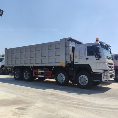 シニトルク HOWO 重荷 8X4 ティッパートラック 351-450hp 馬力 エアコン付き 1 スリーパー キャビ