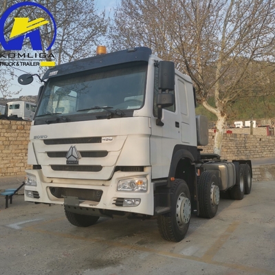 シノトルク HOWO T7 8X4 400HP 重荷トレーラー トラクタートラック 5600X2300X1500 バケット