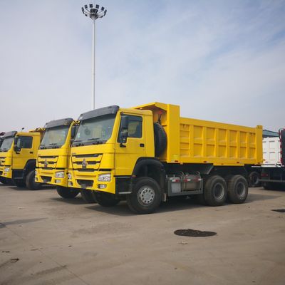 300Lの燃料タンカー シノトラック 6X4 371HP ≤5席用中古のダンプティッパートラック