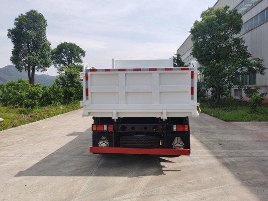 1-10 トン 荷重 シノトラック HOWO 5t 4X2 ダンプトラック 顧客要求のためのライト