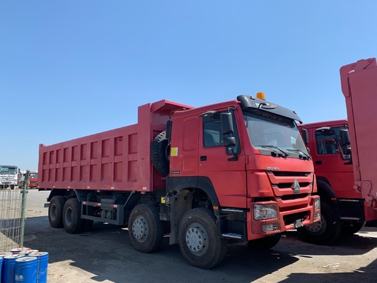 中古 シノトラック 8X4 12ホイール HOWO ティッパー 1 スリーパーとAC付き用ダンプトラック