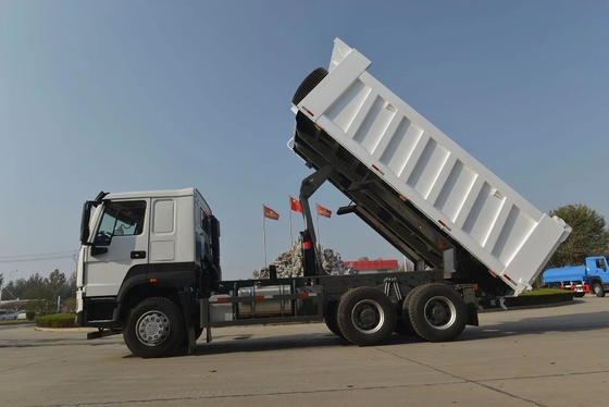20cbmバケツの寸法と優れた状態で使用 HOWO 6X4ダンプトラック