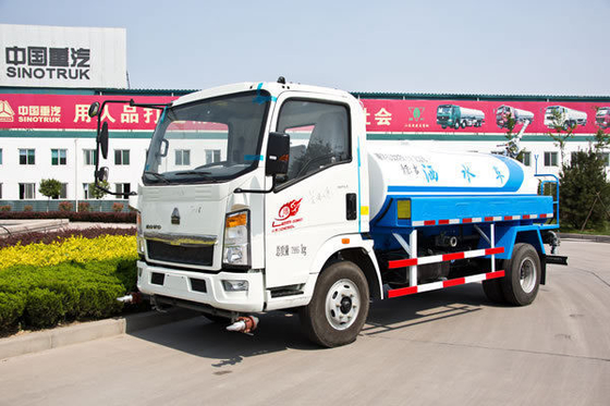 30Tのペイロードシノトラック HOWO 4X2 ミニ 2000 ガロン水トラック D12.42エンジン