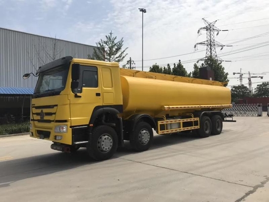 シノトラック 12ホイール HOWO 8X4 40000リットルの燃料タンクトラック 21-30tの荷重容量