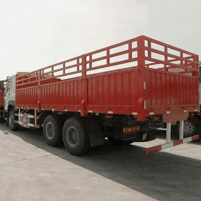 6X4 Sinotruk 輸送車両 箱 貨物 トラック テクニカル・スペアパーツサポート