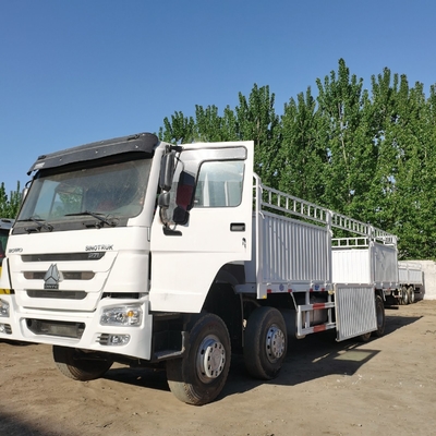 シノトラック HOWO 30tons 40tons 8X4 6X4 安全な輸送のために使用された貨物箱トラック