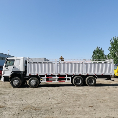 シノトラック HOWO 30tons 40tons 8X4 6X4 安全な輸送のために使用された貨物箱トラック