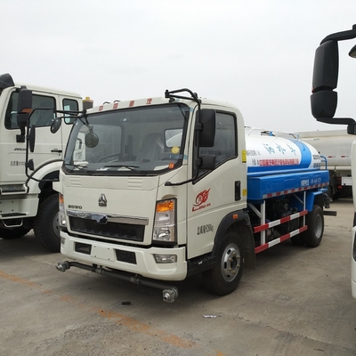 シノトルク HOWO 6X4 噴水水トラック API バルブ 1 スリーパー 2 シート