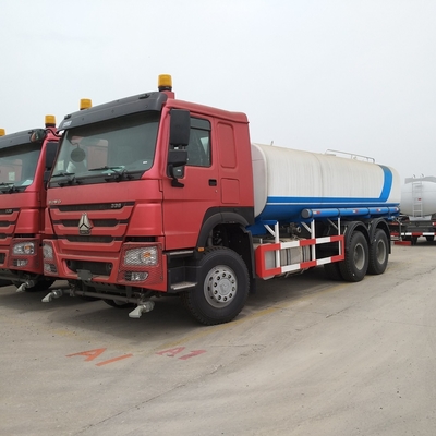 オーダーメイド Sinotruk HOWO 4X2/6X4/8X4 20000リットルのタンク容量の水用トラック