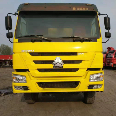 シノトルク HOWO 8X4 371HP マニュアルトランスミッション型の中古黄色のダンプトラック